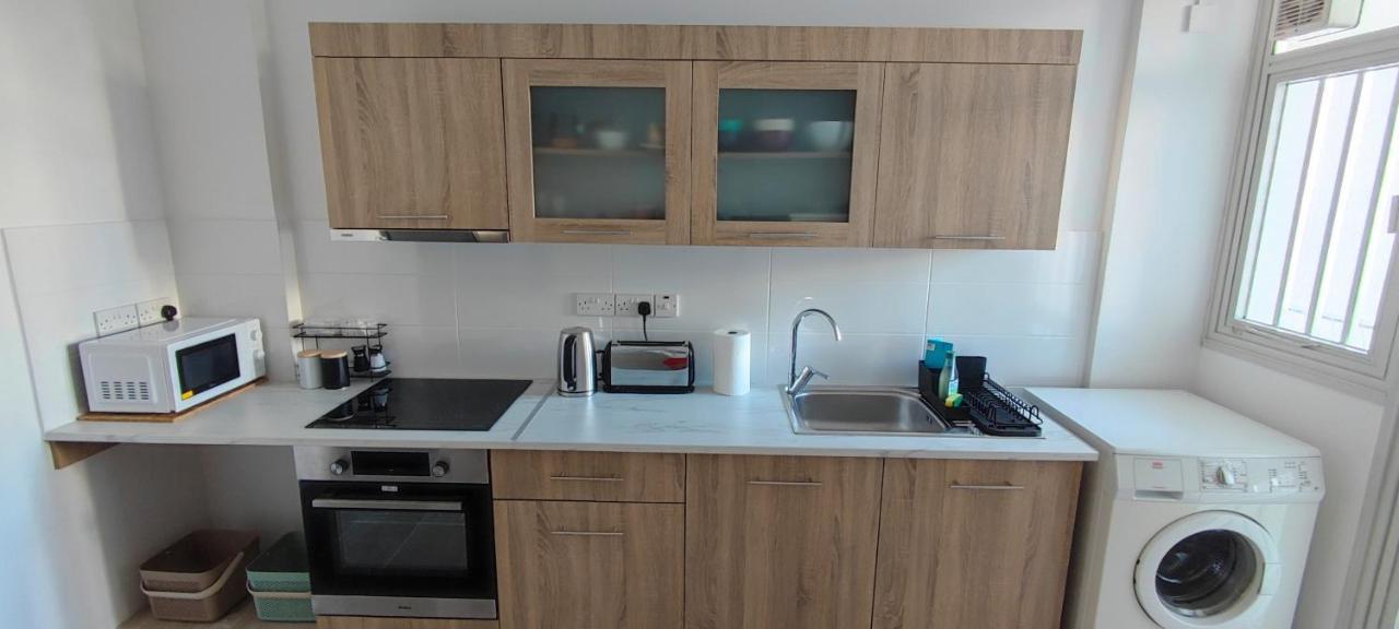 Mimosa Flat City Cente 2Bdr Nicosia Ngoại thất bức ảnh