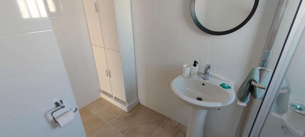 Mimosa Flat City Cente 2Bdr Nicosia Ngoại thất bức ảnh