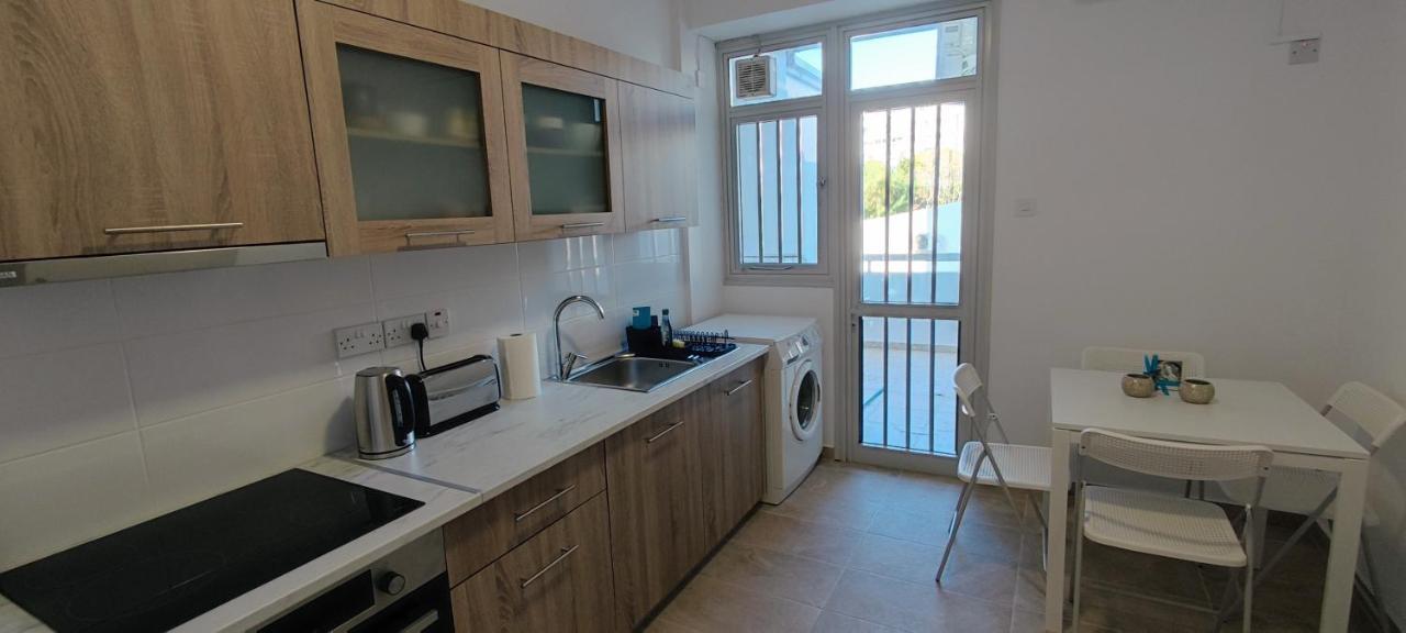 Mimosa Flat City Cente 2Bdr Nicosia Ngoại thất bức ảnh