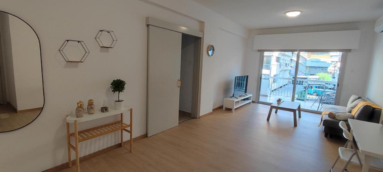 Mimosa Flat City Cente 2Bdr Nicosia Ngoại thất bức ảnh